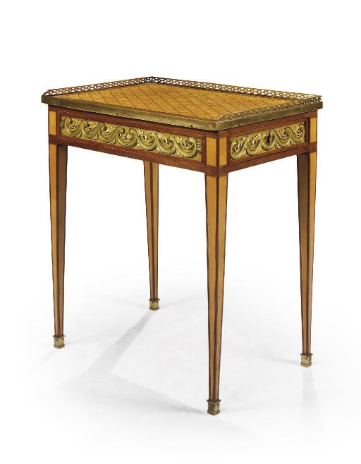 TABLE A ECRIRE DE LA FIN D'EPOQUE LOUIS XVI