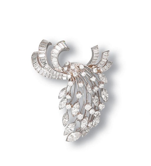A DIAMOND BROOCH