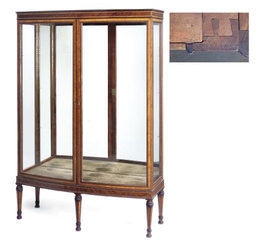 AN EDWARDIAN MAHOGANY SATINWOOD BANDED AND CHEQUER INLAID BOWFRONT DISPLAY CABINET