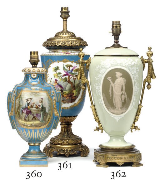 A FRENCH GILT-BRONZE MOUNTED SÈVRES STYLE PORCELAIN TABLE LAMP