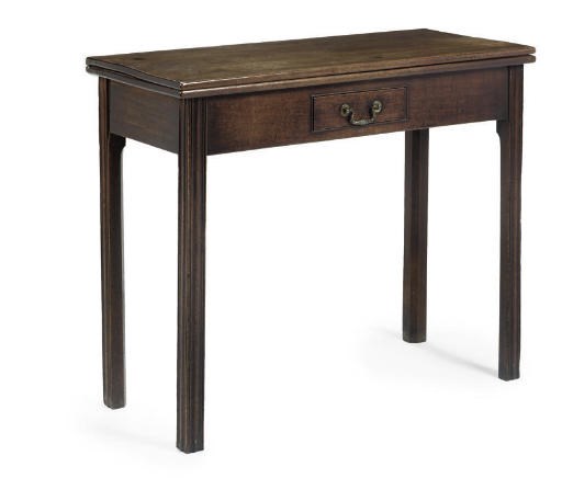 A GEORGE III MAHOGANY TEA TABLE