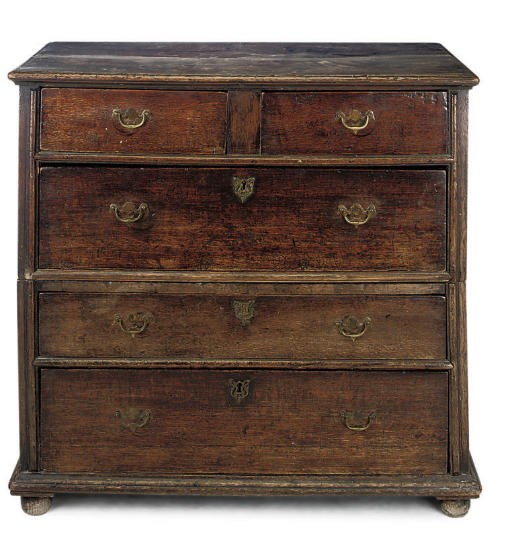 A WILLIAM AND MARY OAK CHEST