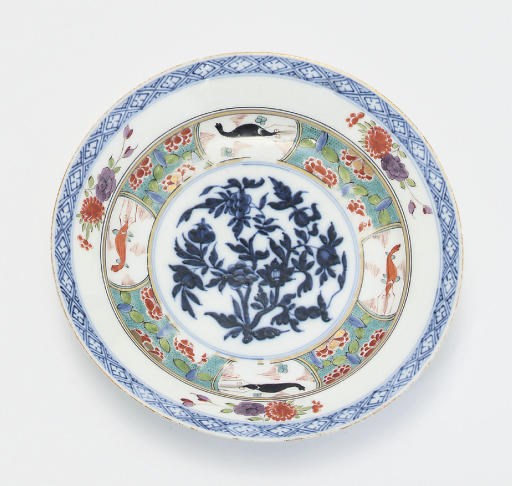 A MEISSEN CRAYFISH-PATTERN PLATE