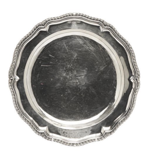 A GEORGE III SILVER SECOND COURSE DISH,