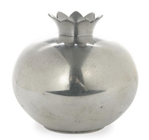 AN AMERICAN SILVER POMEGRANATE-FORM BUD VASE,
