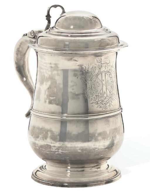 A GEORGE III SILVER PINT TANKARD