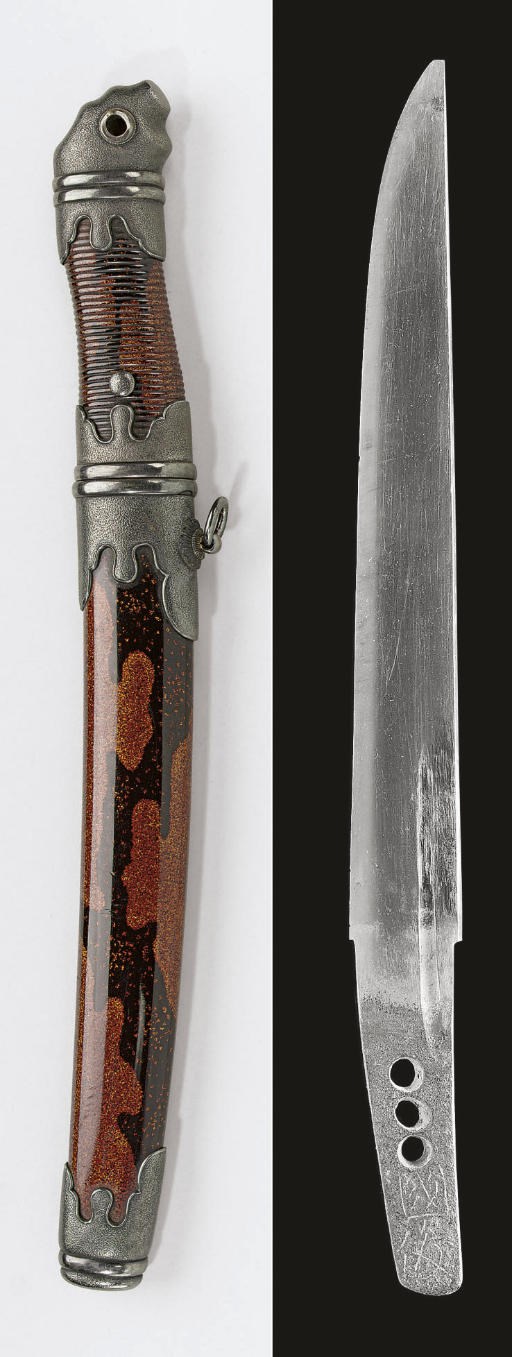 A Tanto in Aikuchi Mounts