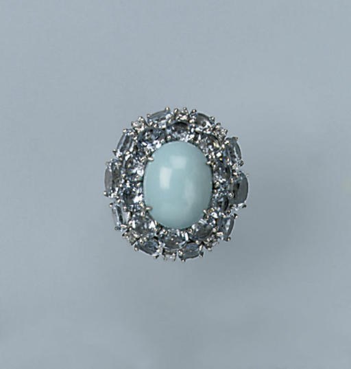 AN AQUAMARINE AND TURQUOISE RING