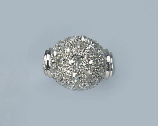 A RETRO PLATINUM DIAMOND DRESS RING