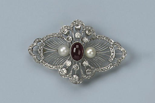 A PEARL, RUBY AND DIAMOND BROOCH