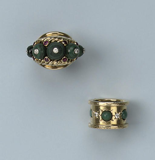 A COLLECTION OF MALACHITE JEWELLERY