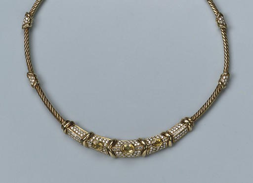 A YELLOW SAPPHIRE AND DIAMOND NECKLACE