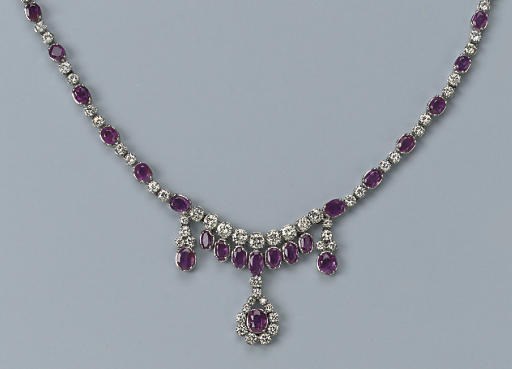 A PINK SAPPHIRE AND DIAMOND NECKLACE