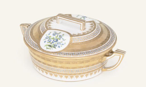A VIENNA CIRCULAR TWO-HANDLED TUREEN AND COVER