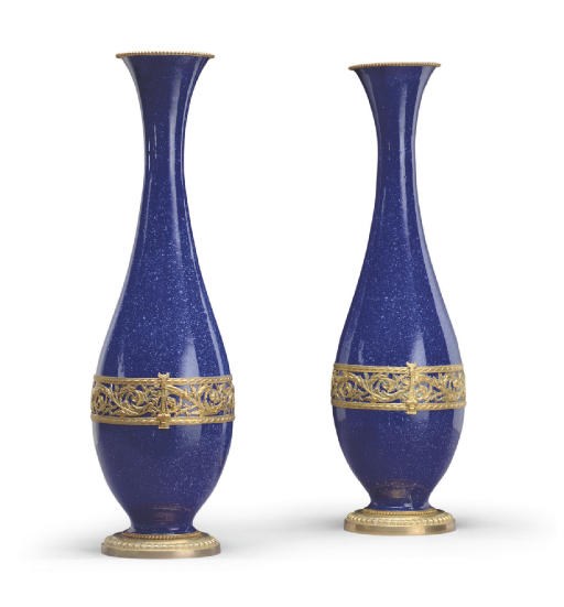 A PAIR OF GILT-METAL AND FAUX LAPIS-GLAZED EARTHENWARE VASES