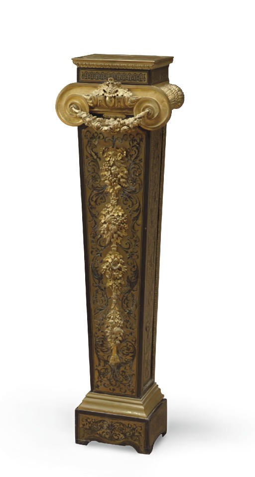 A PAIR OF FRENCH ORMOLU-MOUNTED CUT-BRASS AND TORTOISESHELL-INLAID 'BOULLE' WALL BRACKETS**
