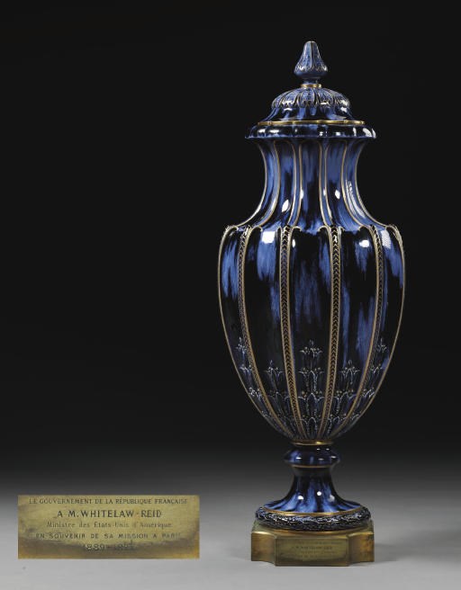 A COMMEMORATIVE SEVRES (SECOND REPUBLIC) MOTTLED-BLUE GROUND VASE AND COVER