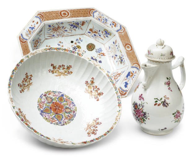 A SMALL GROUP OF CHINESE EXPORT WARES