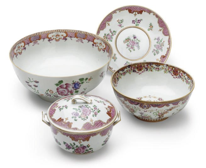 A CHINESE EXPORT FAMILLE ROSE BOWL