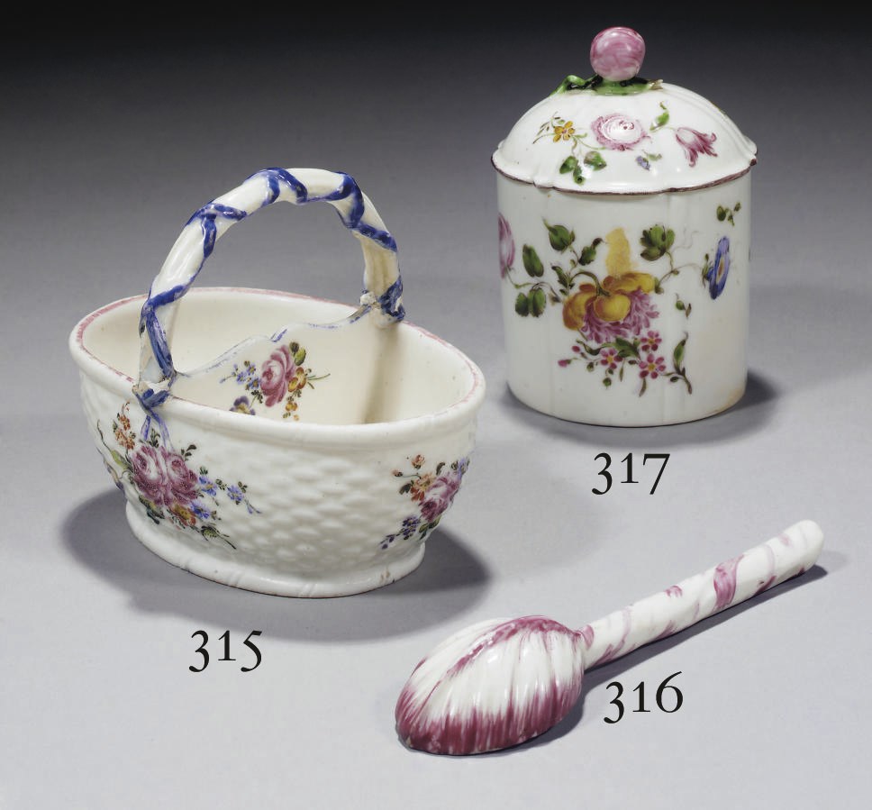 SALERON DOUBLE EN PORCELAINE TENDRE DE MENNECY DU XVIIIEME SIECLE