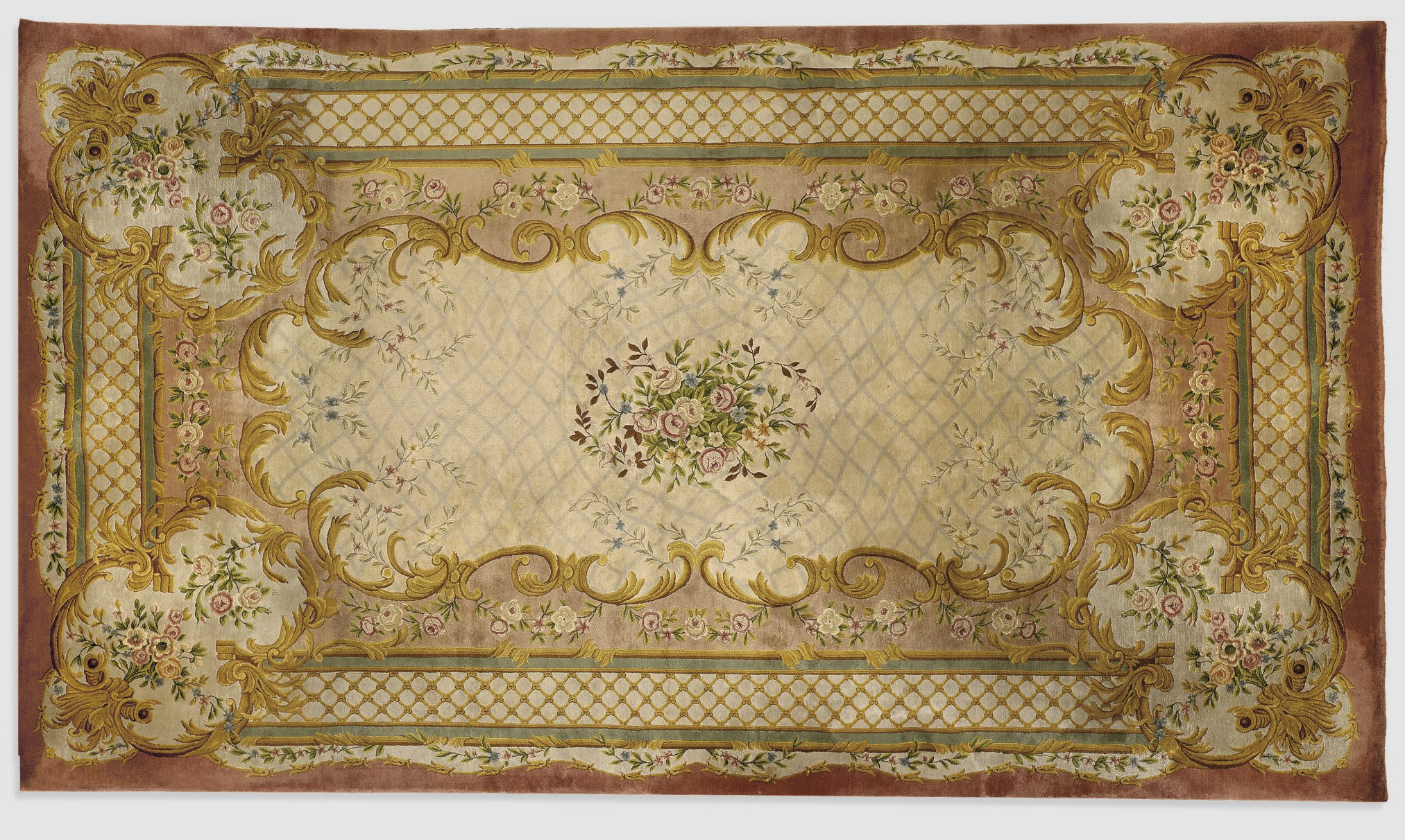 GRAND TAPIS EUROPEEN VERS 1930