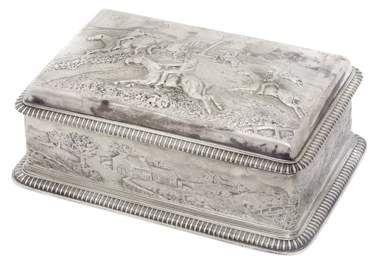 HUNTING INTEREST - A VICTORIAN SILVER CIGARETTE BOX