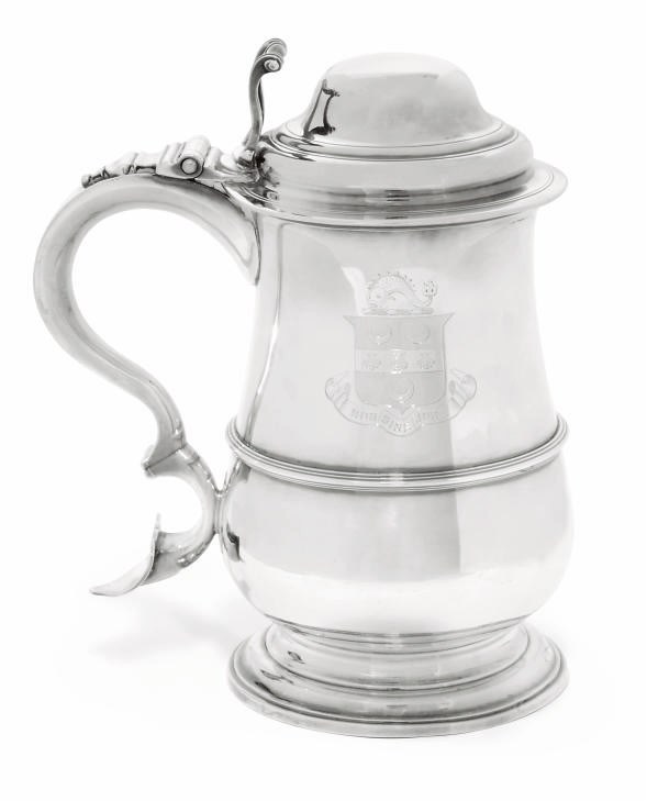 A LARGE GEORGE III SILVER TANKARD