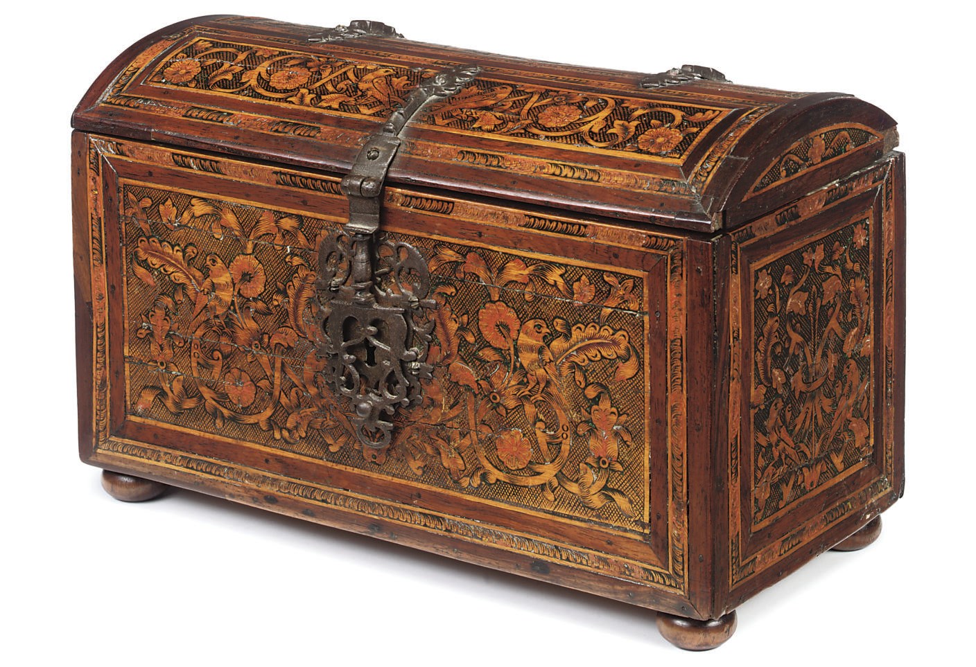 AN INTARSIA WOOD CASKET