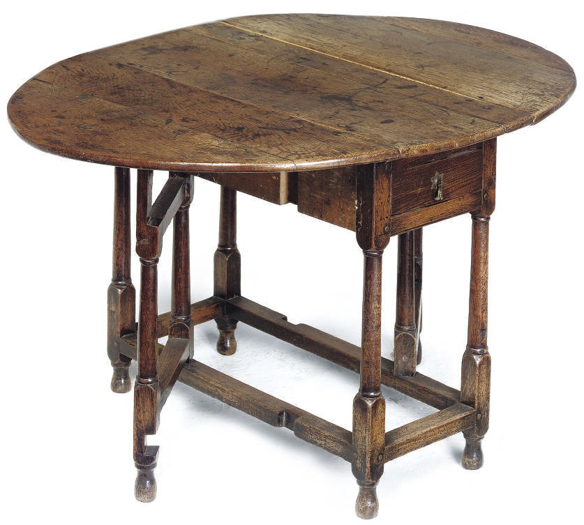 AN ENGLISH OAK GATELEG TABLE