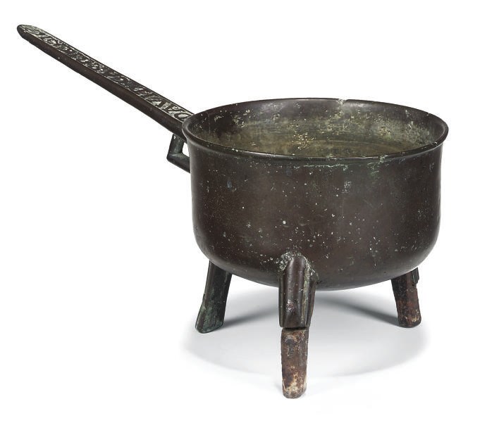 AN ENGLISH BRONZE SKILLET BY THE UNRECORDED MAKER DAVID CARRICK
