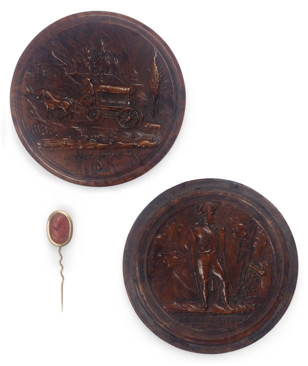 A French pressed walnut snuff box commemorating Napoleon