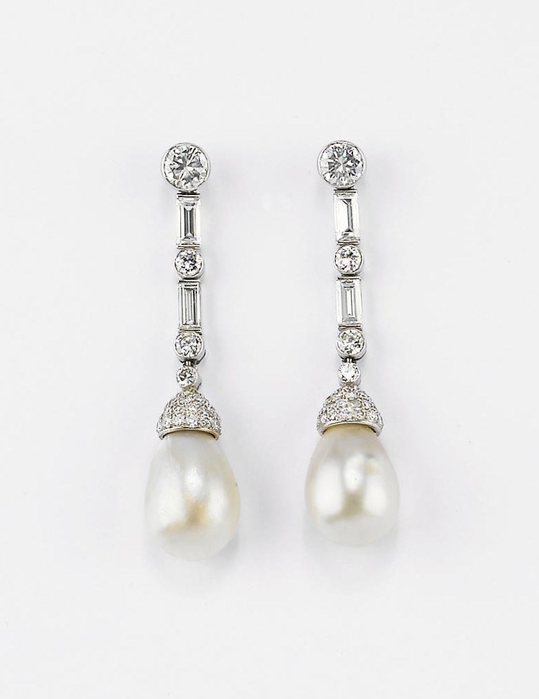 PAIO DI ORECCHINI ART DECO CON PERLE NATURALI E DIAMANTI
