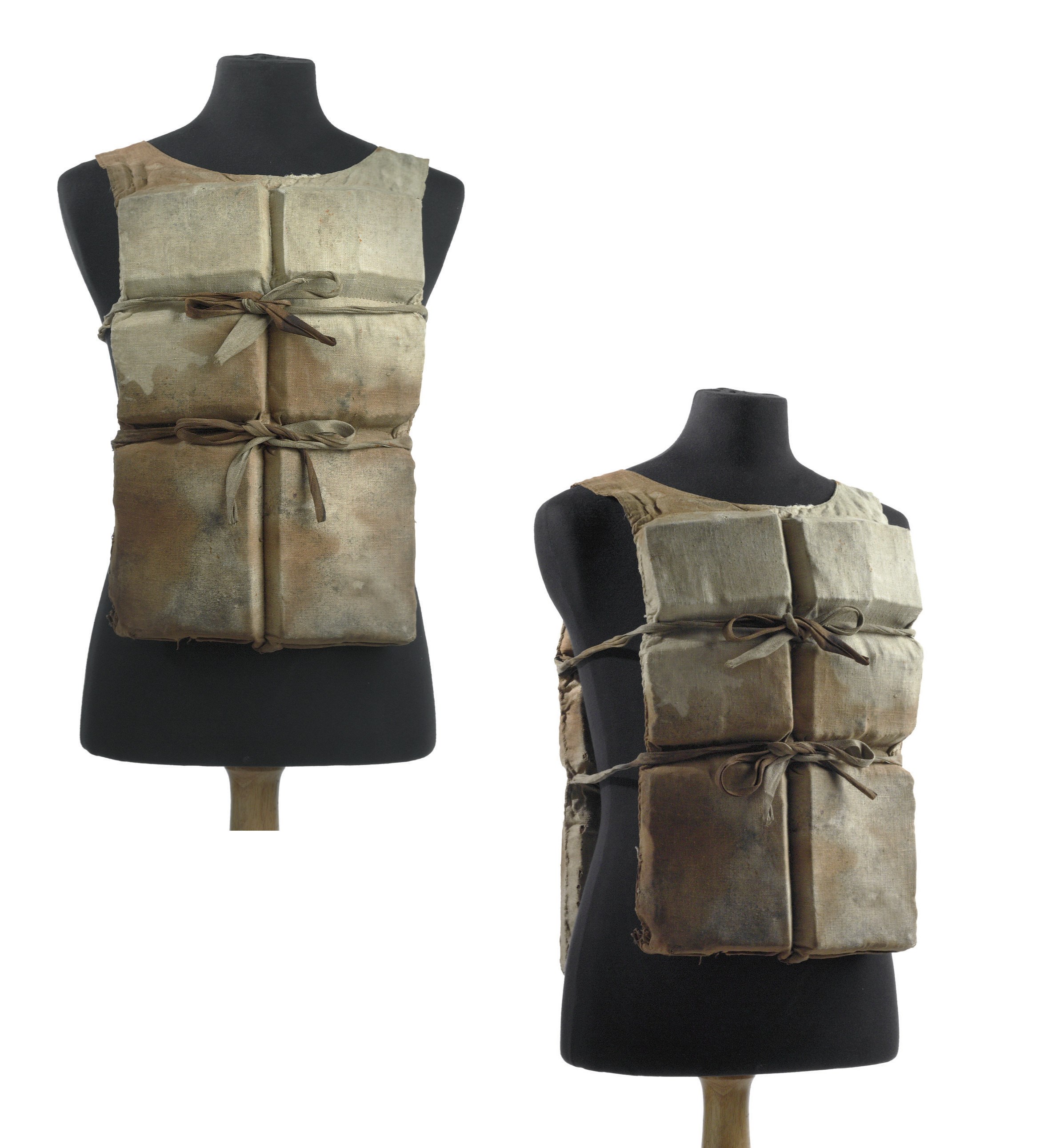 A RARE EARLY 20TH-CENTURY LIFE PRESERVER