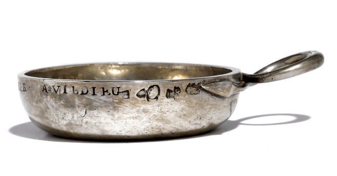AN 18TH CENTURY FRENCH PROVINCIAL SILVER WINE TASTER