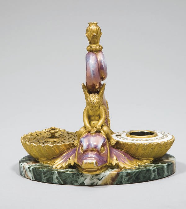 ENCRIER EN PORCELAINE DE SEVRES A MONTURE EN BRONZE DORE DU XIXEME SIECLE