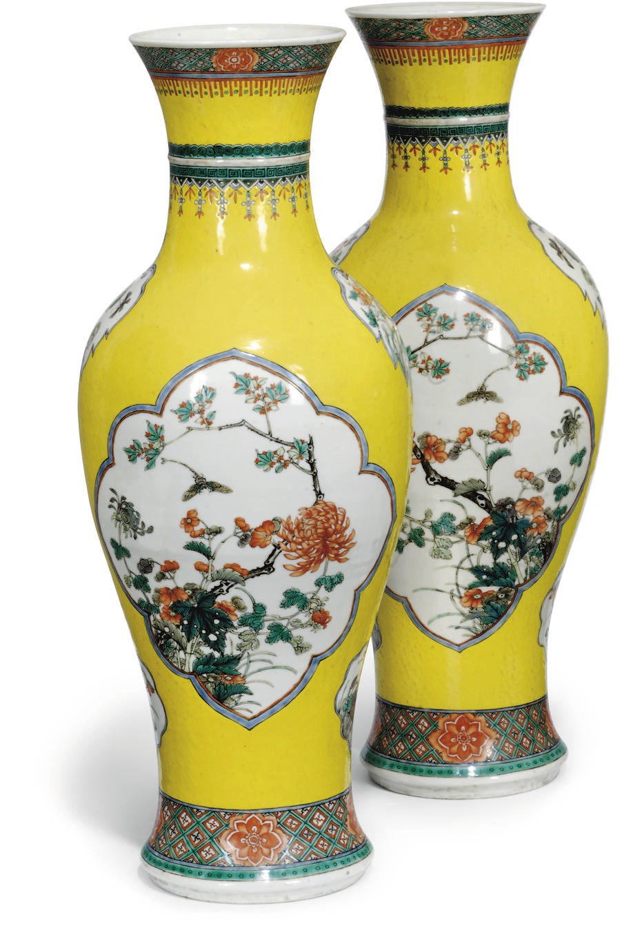 A PAIR OF CHINESE FAMILLE VERTE BALUSTER VASES