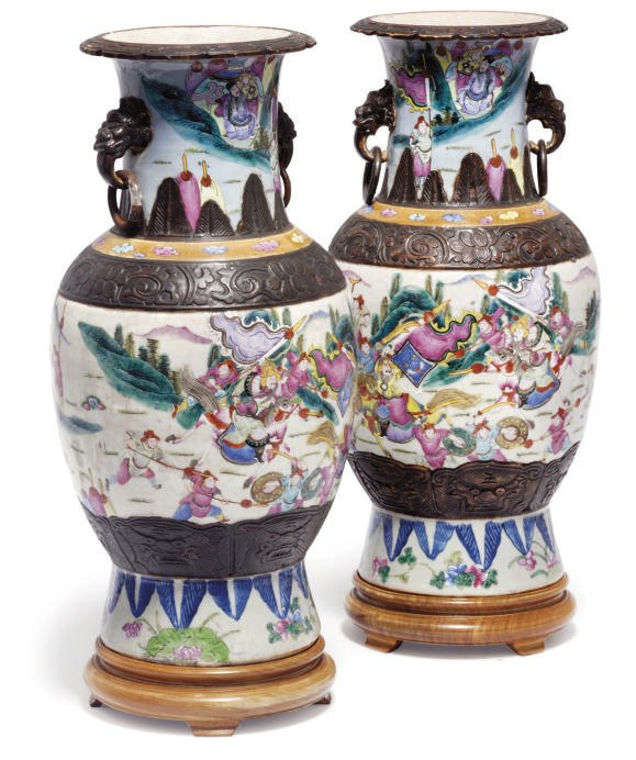 A PAIR OF CHINESE FAMILLE ROSE CRACKLE GROUND VASES