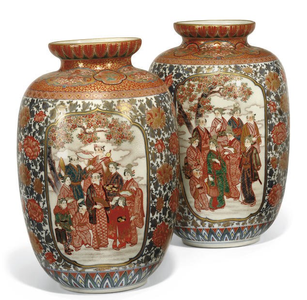 A PAIR OF JAPANESE KUTANI VASES
