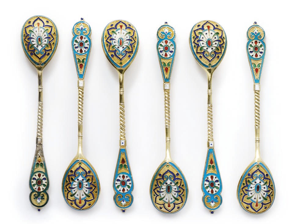 A SET OF SIX RUSSIAN SILVER-GILT AND CLOISONNÉ ENAMEL LEMON-TEA SPOONS