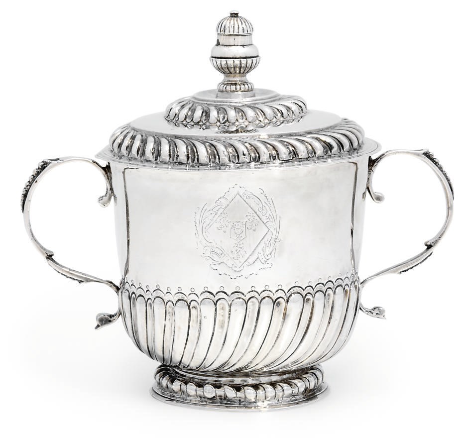 A WILLIAM AND MARY SILVER PORRINGER AND COVER