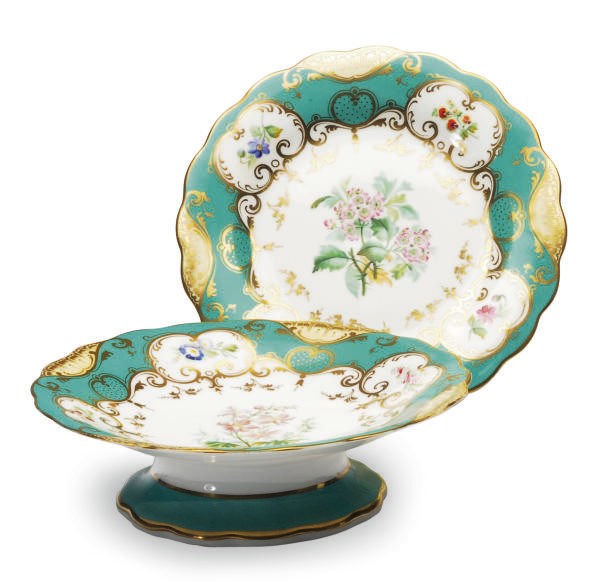 AN ENGLISH PORCELAIN PART DESSERT SERVICE,