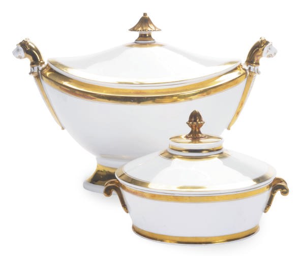 AN ASSEMBLED PARIS PORCELAIN GILT WHITE DINNER SERVICE,