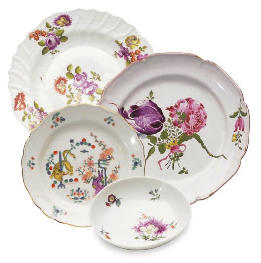 A GROUP OF GERMAN AND AUSTRIAN PLATES AND DISHES,