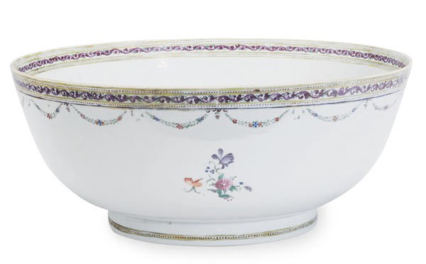 A CHINESE EXPORT PORCELAIN ARMORIAL PUNCH BOWL,