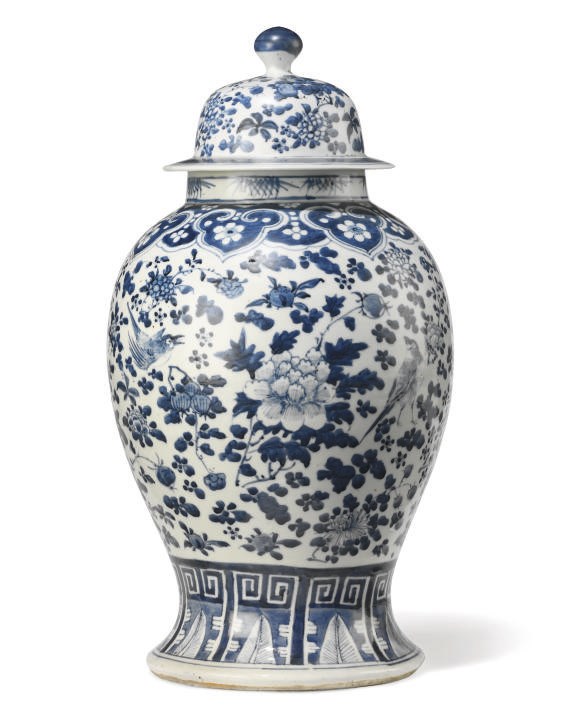 A CHINESE BLUE AND WHITE JAR AND COVER