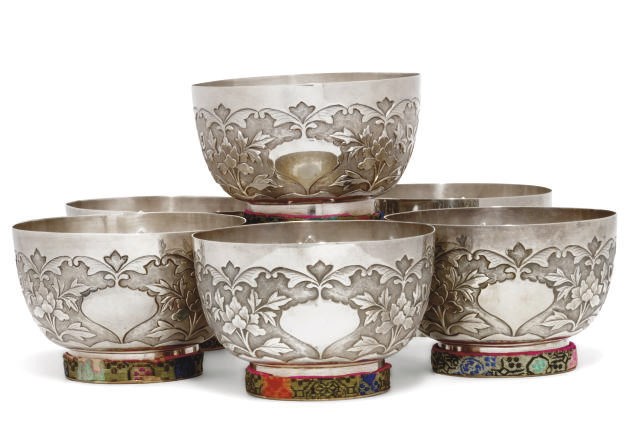 A SET OF SIX CHINESE EXPORT CUPS