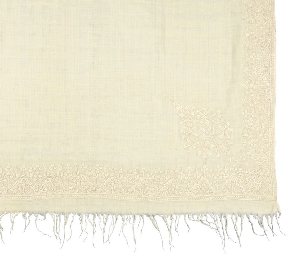 A WHITE PASHMINA SHAWL
