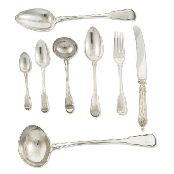 A GEORGIAN/VICTORIAN SILVER PART TABLE SERVICE OF FIDDLE AND THREAD PATTERN FLATWARE