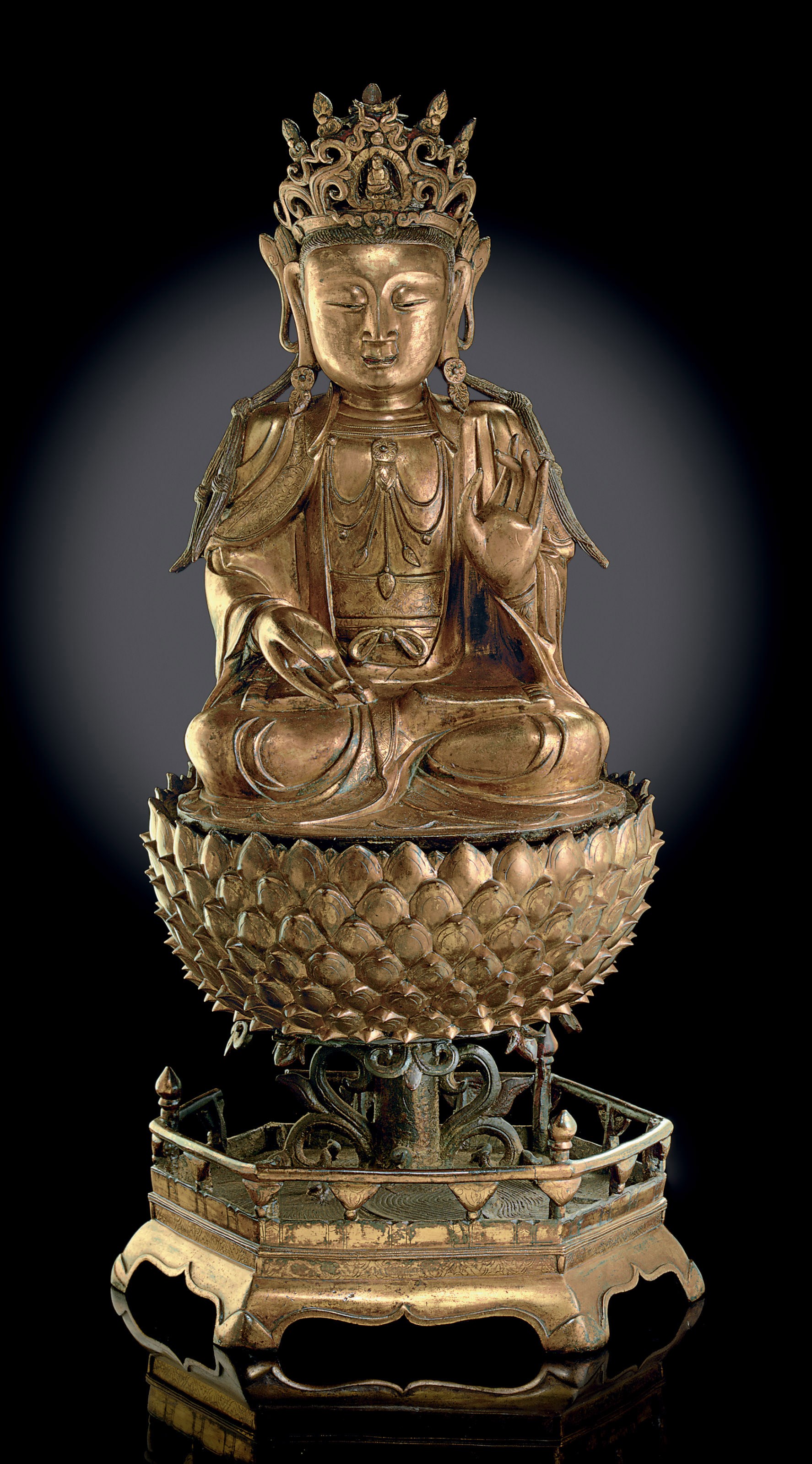 A RARE LARGE GILT-BRONZE FIGURE OF GUANYIN