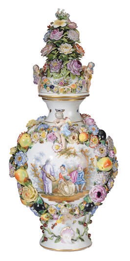 A MEISSEN STYLE PORCELAIN FLOWER ENCRUSTED VASE AND COVER,
